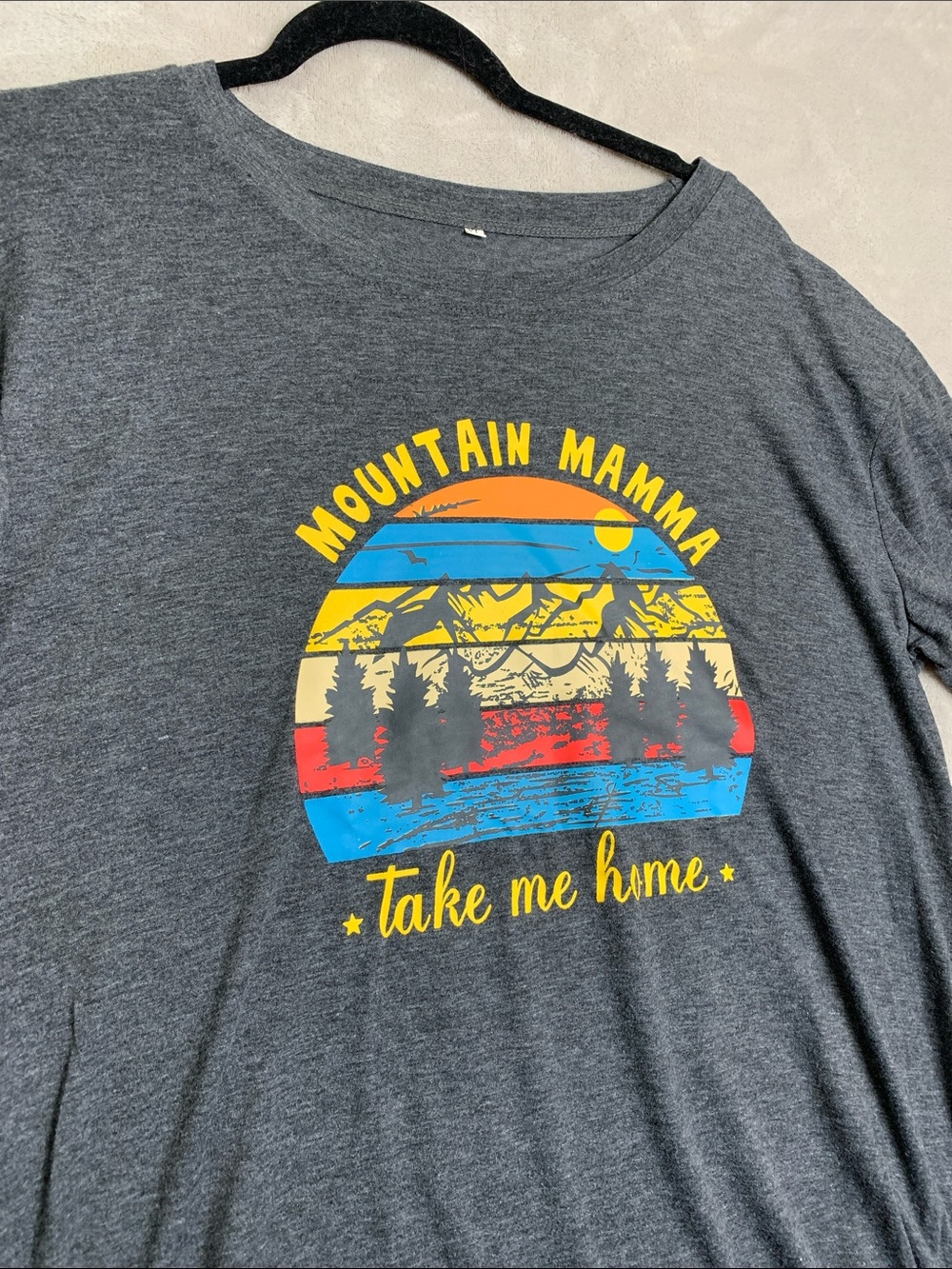 Mountain Mamma Graphic Tee - Dark Heather Gray